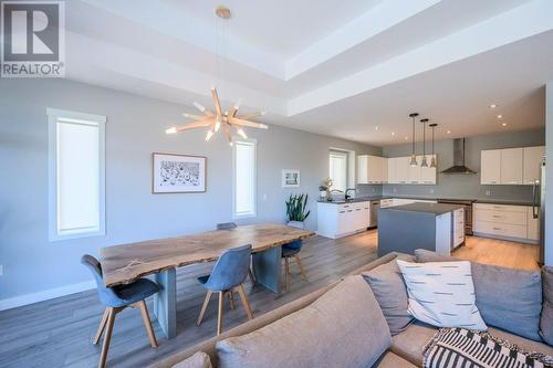 2089 Lawrence Avenue, Penticton, BC - Indoor Photo Showing Dining Room