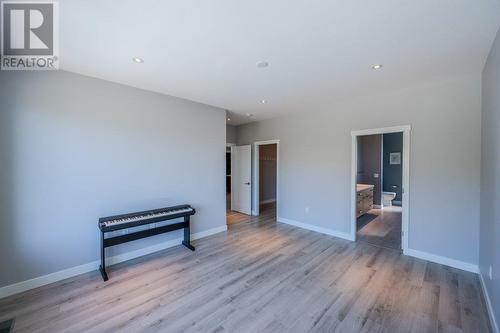 2089 Lawrence Avenue, Penticton, BC - Indoor Photo Showing Other Room