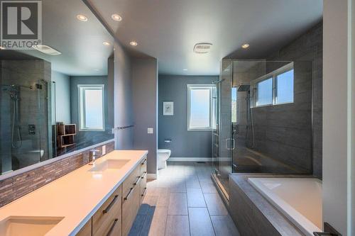 2089 Lawrence Avenue, Penticton, BC - Indoor Photo Showing Bathroom