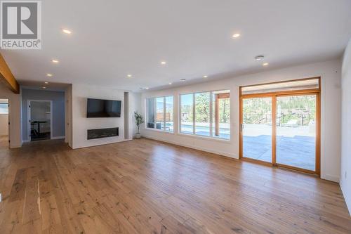 2089 Lawrence Avenue, Penticton, BC - Indoor