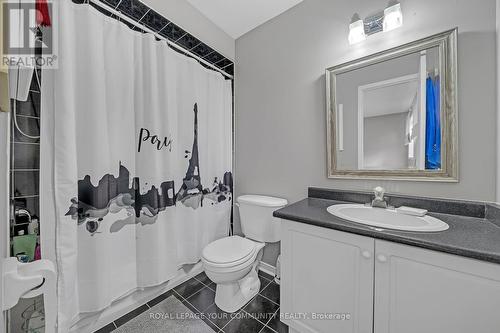 28 Haymer Drive, Vaughan, ON - Indoor Photo Showing Bathroom