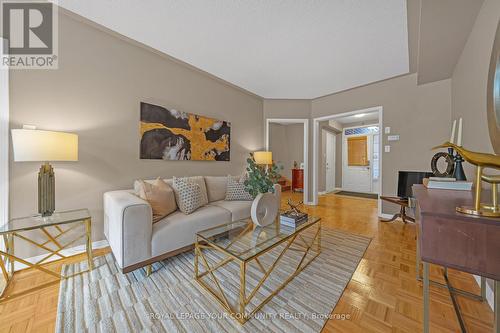 28 Haymer Drive, Vaughan, ON - Indoor Photo Showing Living Room