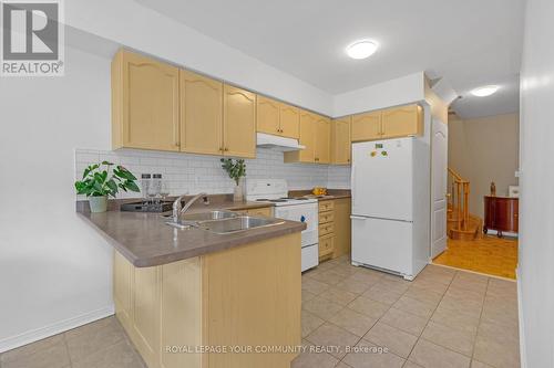 28 Haymer Drive, Vaughan, ON - Indoor Photo Showing Kitchen With Double Sink