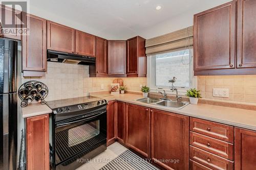 5A - 350 Doon Valley Drive, Kitchener, ON - Indoor Photo Showing Kitchen With Double Sink