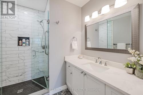 5A - 350 Doon Valley Drive, Kitchener, ON - Indoor Photo Showing Bathroom