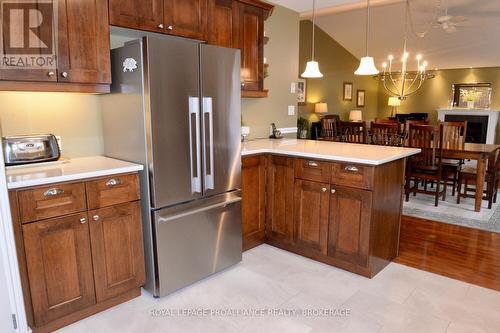 1079 Greenwood Park Drive, Kingston (Kingston East (Incl Barret Crt)), ON - Indoor Photo Showing Kitchen