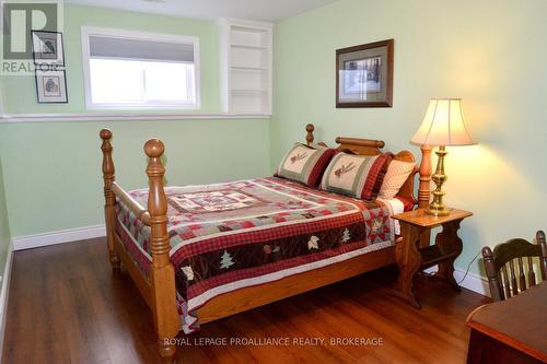 1079 Greenwood Park Drive, Kingston (Kingston East (Incl Barret Crt)), ON - Indoor Photo Showing Bedroom