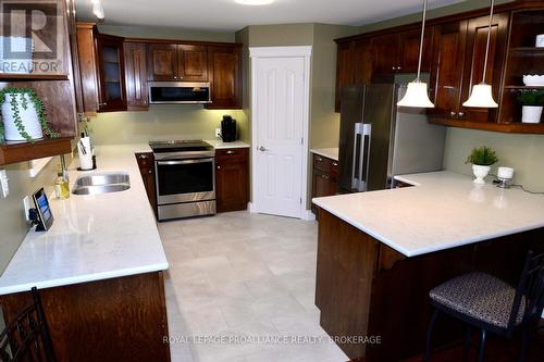 1079 Greenwood Park Drive, Kingston (Kingston East (Incl Barret Crt)), ON - Indoor Photo Showing Kitchen With Double Sink