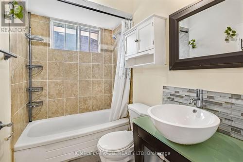 422 Luzon Crescent, Mississauga, ON - Indoor Photo Showing Bathroom