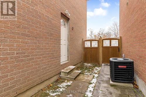 422 Luzon Crescent, Mississauga, ON - Outdoor With Exterior