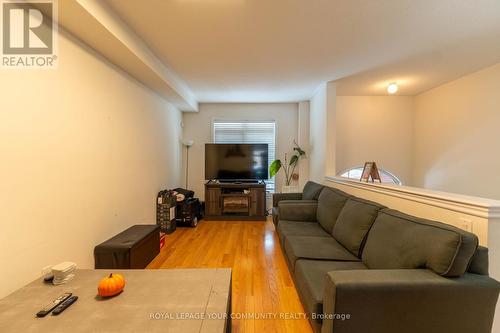 5 Rockbrook Trail, Brampton, ON - Indoor Photo Showing Living Room