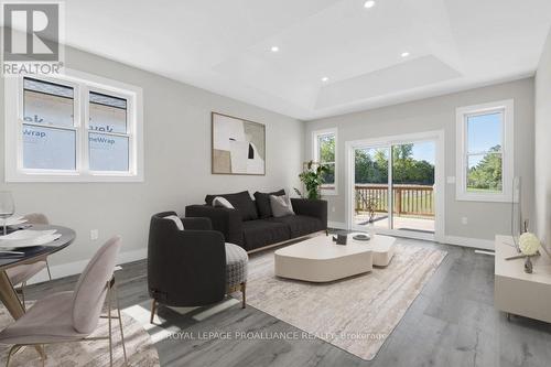 6 Dunmor Street, Stirling-Rawdon, ON - Indoor Photo Showing Living Room