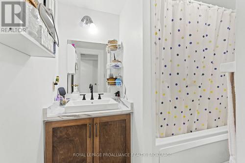 101 - 573 Armstrong Road, Kingston (East Gardiners Rd), ON - Indoor Photo Showing Bathroom