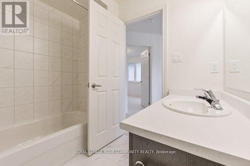 95 Gauley Drive, Centre Wellington, ON - Indoor Photo Showing Bathroom