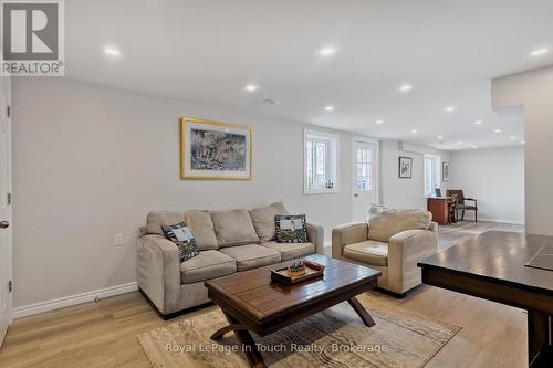 278 Robins Point Road, Tay (Victoria Harbour), ON - Indoor Photo Showing Living Room