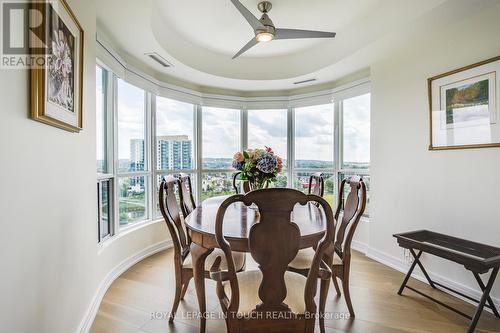 1011 - 2 Toronto Street S, Barrie, ON - Indoor Photo Showing Dining Room