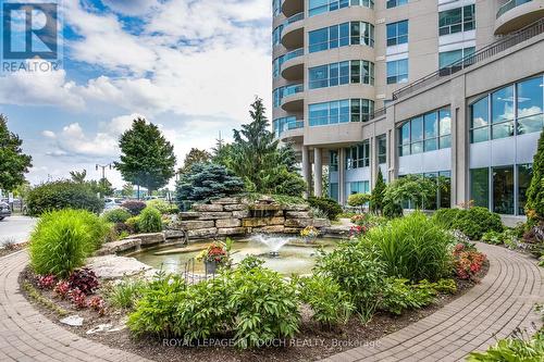 1011 - 2 Toronto Street S, Barrie, ON - Outdoor With Balcony