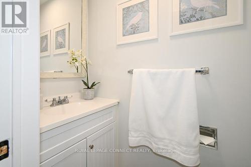 2 Barnard Court, Ajax, ON - Indoor Photo Showing Bathroom