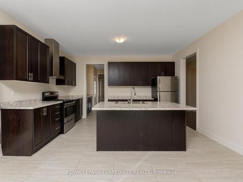 4516 Eclipse Way, Niagara Falls, ON - Indoor Photo Showing Kitchen