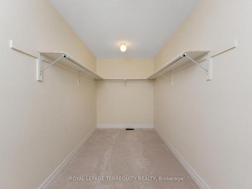 4516 Eclipse Way, Niagara Falls, ON - Indoor With Storage