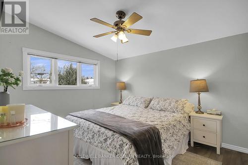 1391 Toulon Street E, Ottawa, ON - Indoor Photo Showing Bedroom