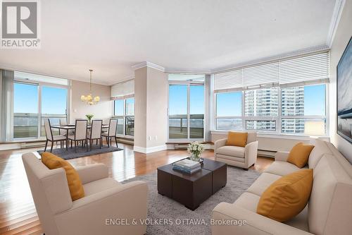 1506 - 1480 Riverside Drive, Ottawa, ON - Indoor Photo Showing Living Room