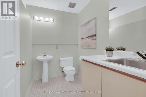 32 Forestview Crescent, Ottawa, ON - Indoor Photo Showing Bathroom