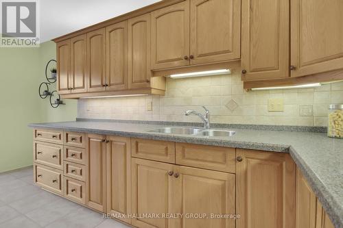 32 Forestview Crescent, Ottawa, ON - Indoor Photo Showing Kitchen With Double Sink