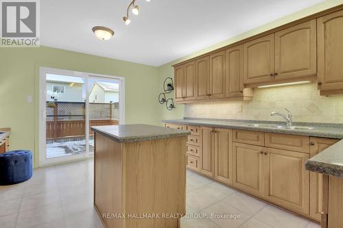 32 Forestview Crescent, Ottawa, ON - Indoor Photo Showing Kitchen With Double Sink