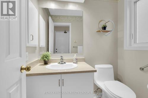 32 Forestview Crescent, Ottawa, ON - Indoor Photo Showing Bathroom