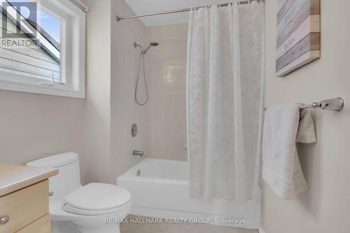 32 Forestview Crescent, Ottawa, ON - Indoor Photo Showing Bathroom