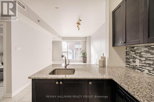 326 - 300 Lett Street, Ottawa, ON - Indoor Photo Showing Kitchen