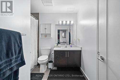 219 - 16 Concord Place, Grimsby (540 - Grimsby Beach), ON - Indoor Photo Showing Bathroom