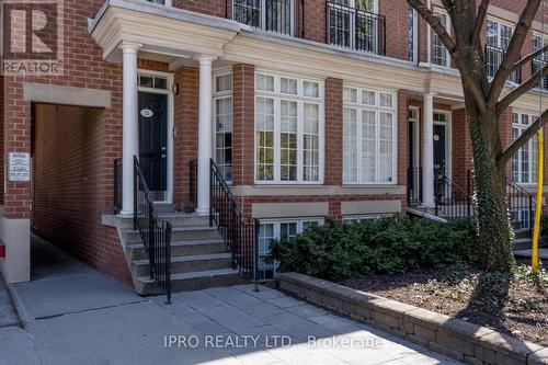 15 Niagara Street, Toronto, ON - Outdoor With Facade