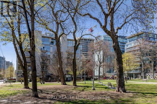 15 Niagara Street, Toronto, ON - Outdoor With View