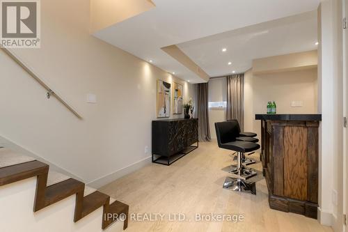 15 Niagara Street, Toronto, ON - Indoor Photo Showing Other Room