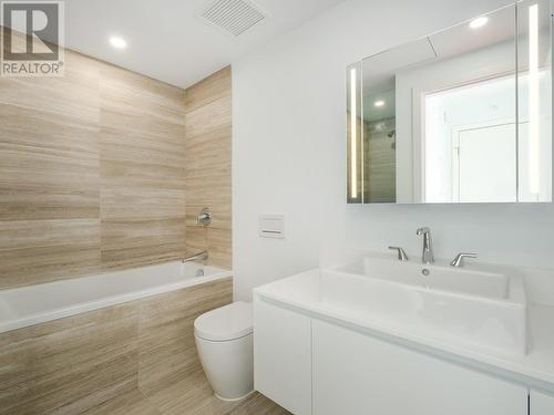 2102 1480 Howe Street, Vancouver, BC - Indoor Photo Showing Bathroom