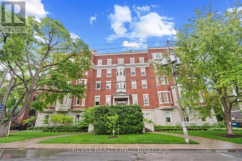 205 - 385 Brunswick Avenue, Toronto, ON - Outdoor With Facade