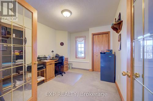 42 River Run Road, Mapleton, ON - Indoor