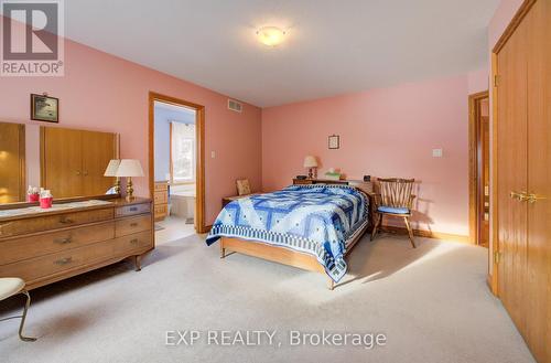 42 River Run Road, Mapleton, ON - Indoor Photo Showing Bedroom