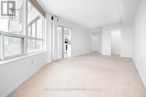 702 - 400 Webb Drive, Mississauga, ON - Indoor Photo Showing Other Room