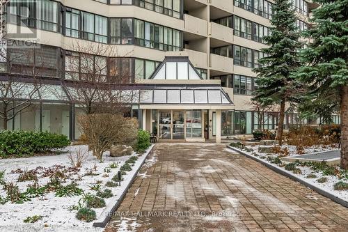 702 - 400 Webb Drive, Mississauga, ON - Outdoor