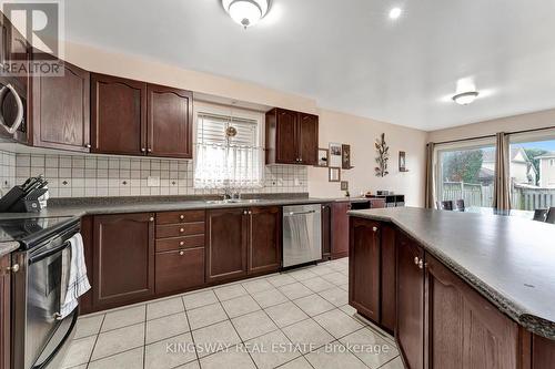 144 Blackburn Drive, Brantford, ON - Indoor Photo Showing Kitchen