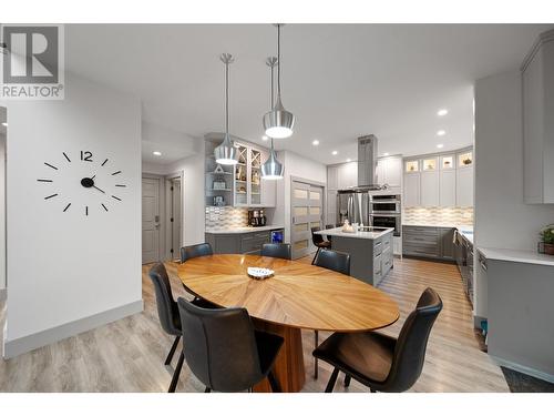 307 Mariposa Court, Kamloops, BC - Indoor Photo Showing Dining Room