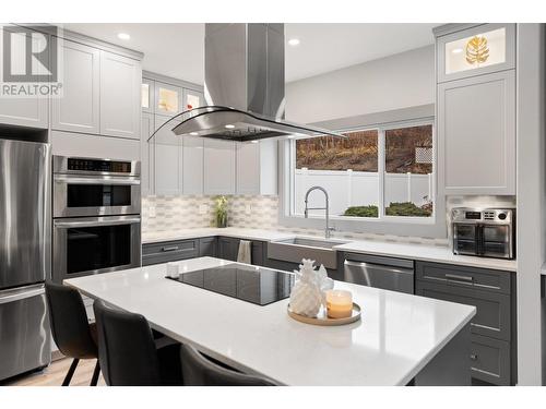 307 Mariposa Court, Kamloops, BC - Indoor Photo Showing Kitchen With Upgraded Kitchen