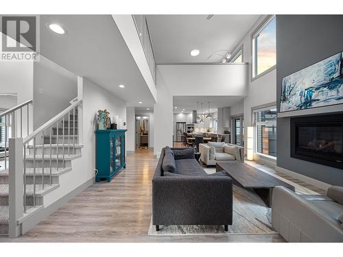 307 Mariposa Court, Kamloops, BC - Indoor Photo Showing Living Room With Fireplace