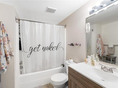 302-1900 Bowen Rd, Nanaimo, BC - Indoor Photo Showing Bathroom