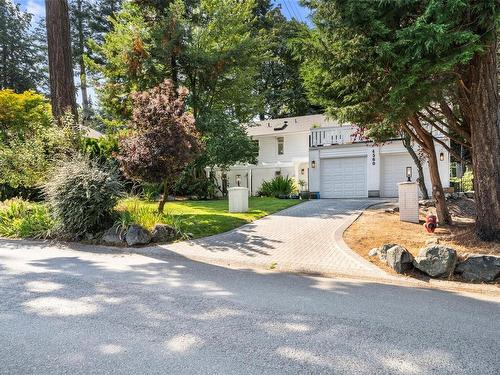 4560 Balmacarra Rd, Saanich, BC 