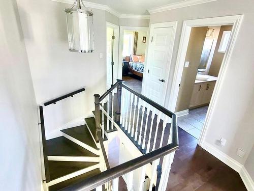 Staircase - 33 Rue Des Cerisiers, Vaudreuil-Dorion, QC - Indoor Photo Showing Other Room