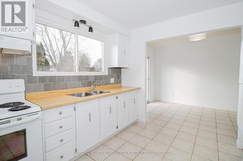 34 Silvan Drive, Welland (767 - N. Welland), ON - Indoor Photo Showing Kitchen With Double Sink